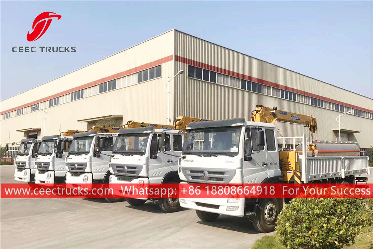 5 units HOWO crane trucks for export 5 units HOWO crane trucks for export