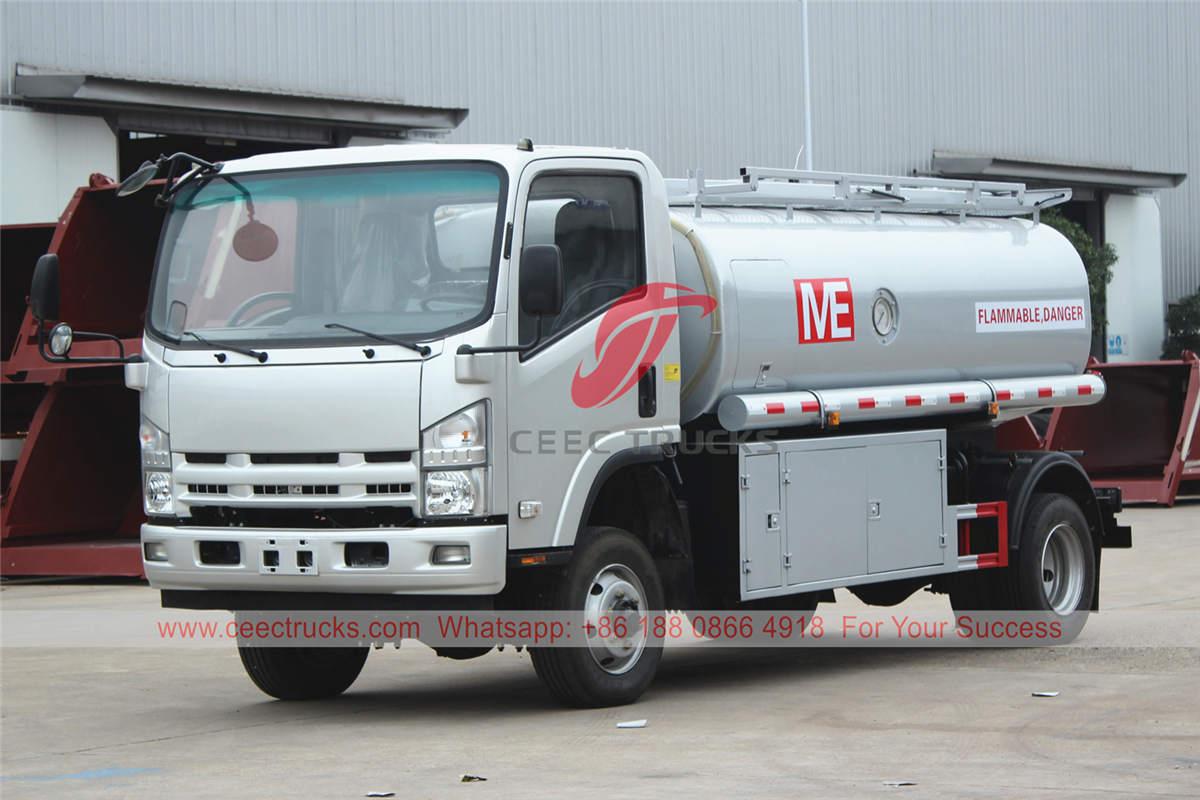 ISUZU 4&times;4 fuel tanker truck/fuel bowser
