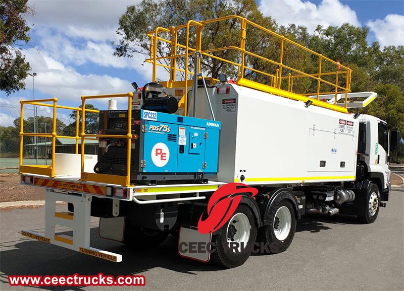 Isuzu FVZ 6x4 12000L lubrication service truck Isuzu FVZ 6x4 12000L lubrication service truck