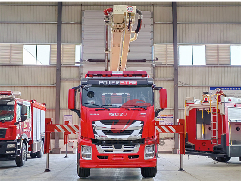 Isuzu GIGA water & foam truck with mounted high reach extendable turret Isuzu GIGA water & foam truck with mounted high reach extendable turret