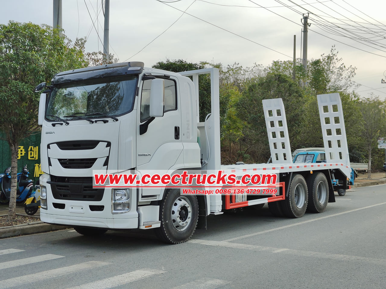 Isuzu giga Flatbed Platform Recovery Rescue Towing Service Cargo Truck