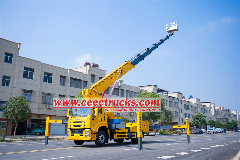 ISUZU FTR 45m aerial platform truck ISUZU FTR 45m aerial platform truck