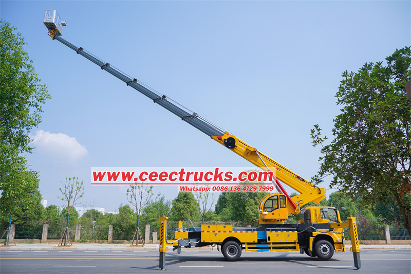 ISUZU FTR 45m aerial platform truck ISUZU FTR 45m aerial platform truck