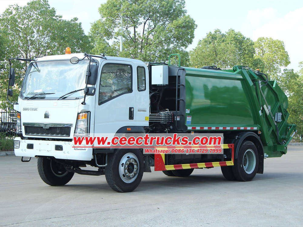 Sinotruk trash truck rear loader