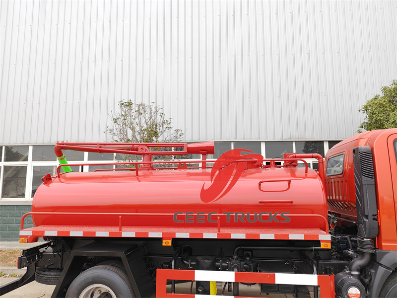 Howo light-duty 4000L septic tank truck