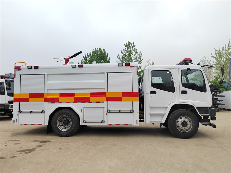 ISUZU fire fighting truck for sale
