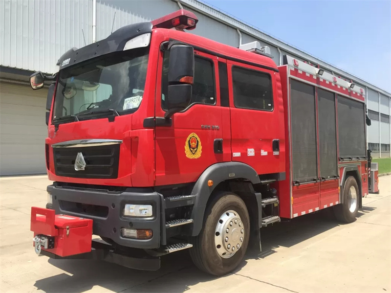 Howo 4x2 emergency lighting fire truck
