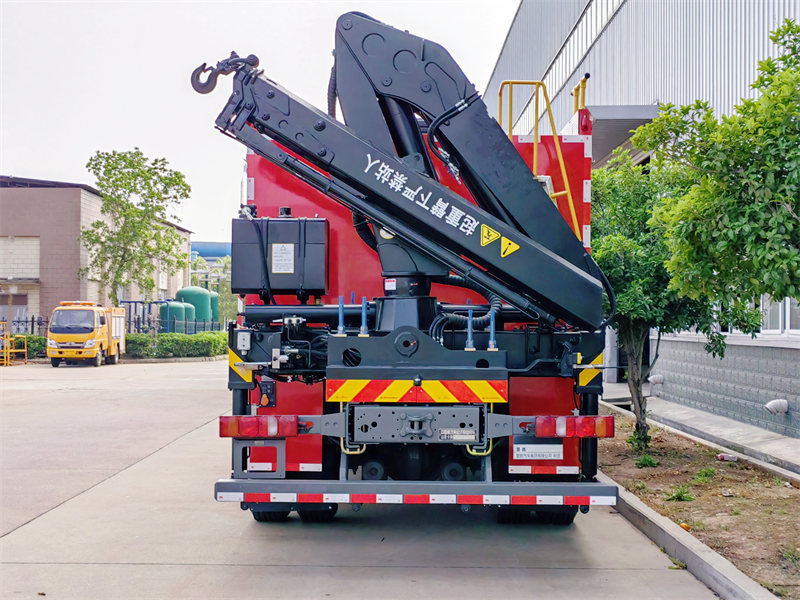 Howo 4x2 fire rescue truck