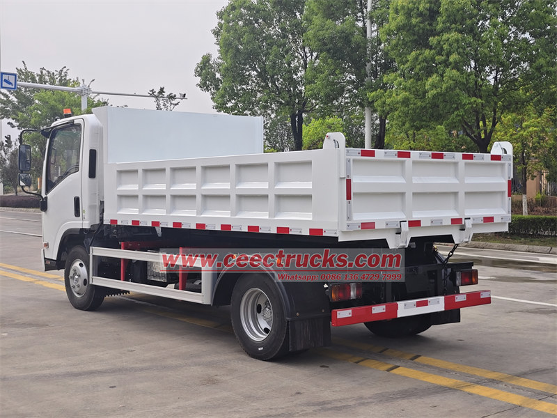ISUZU 3000kg self loader dump truck