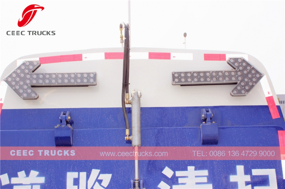 东风5立方米道路清扫车