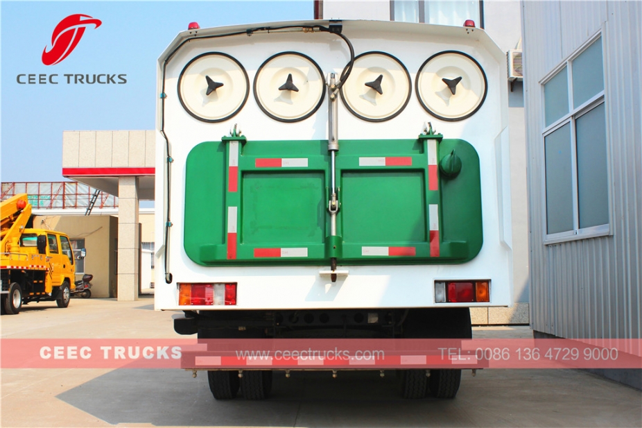 五十铃5立方米真空扫路车