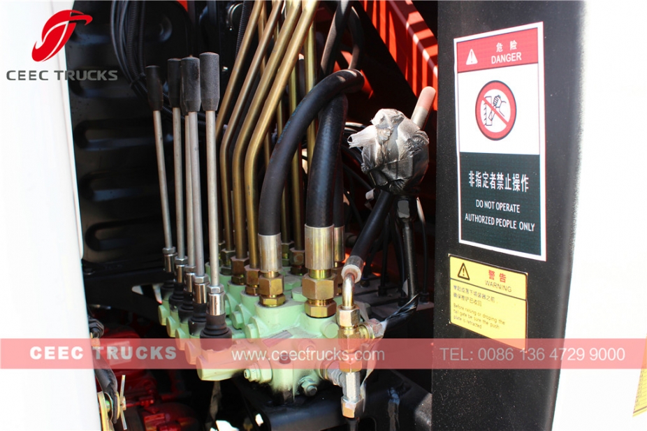 五十铃5000升垃圾压缩车