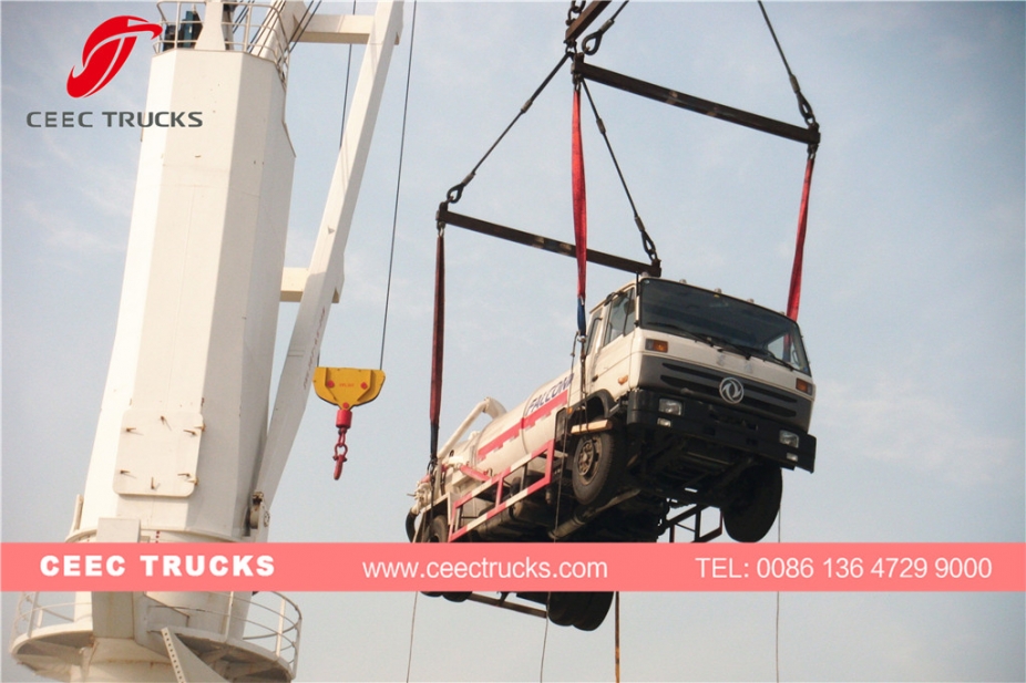 东风10000升真空罐车