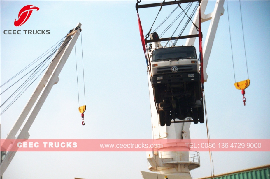 东风10000升真空罐车