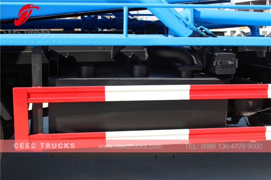 东风10000升真空污水车