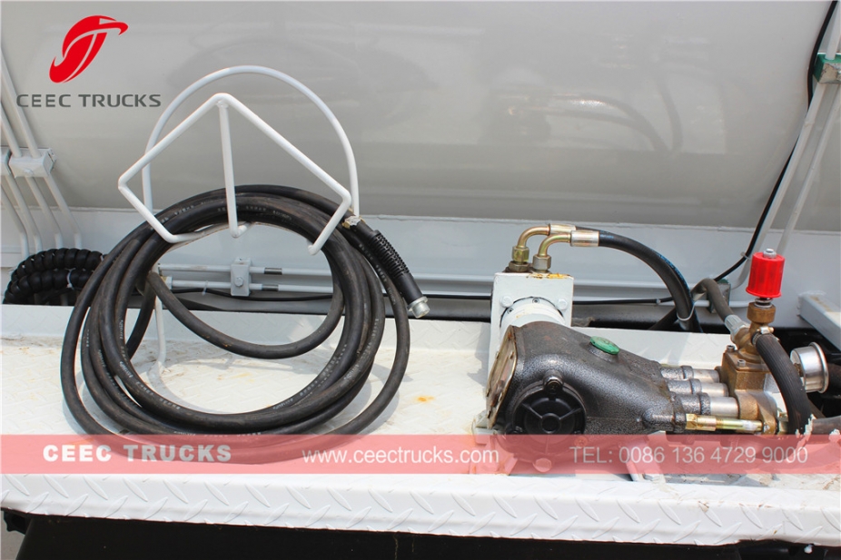 五十铃4000升厨余垃圾罐车