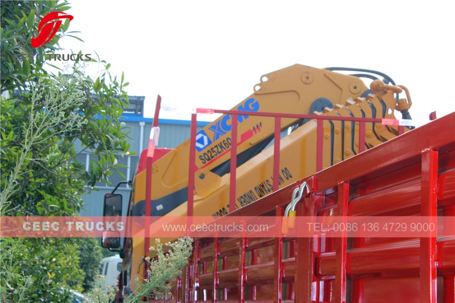 25吨直臂式起重机卡车（东风）