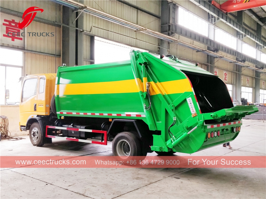 豪沃8立方米右舵压实垃圾车