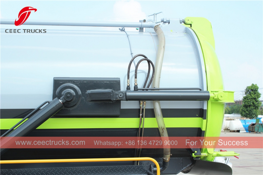 五十铃8立方米污水车