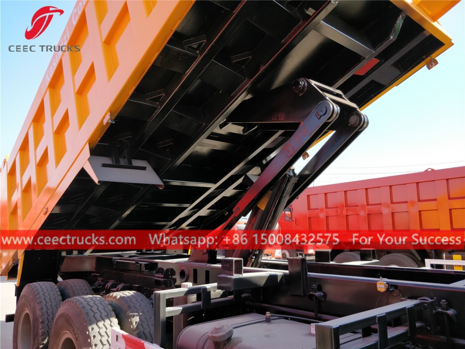 陕汽F2000 6x4自卸车