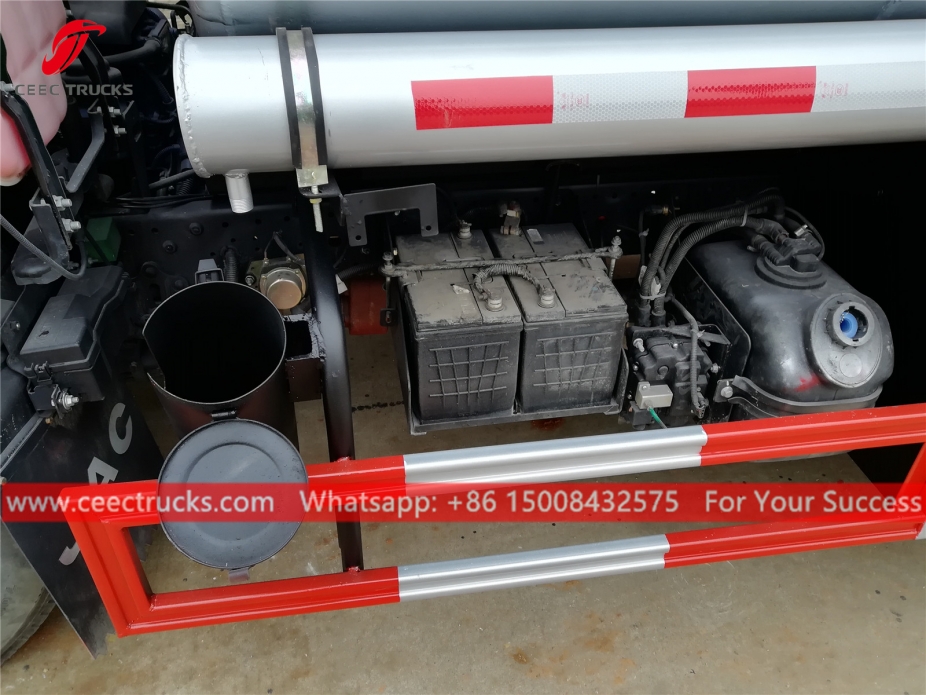 4.2立方米江淮燃料油罐车