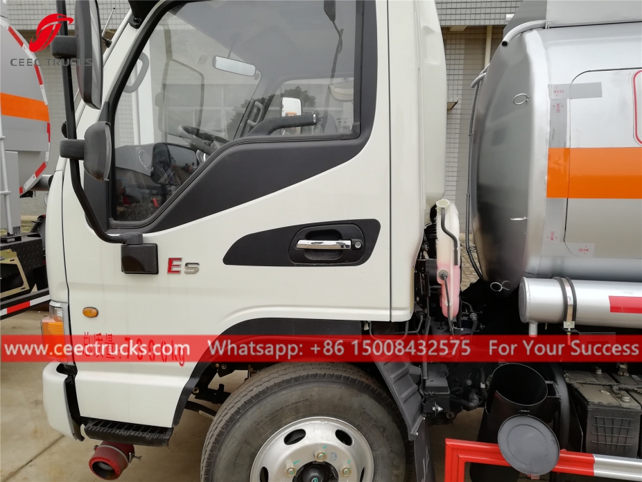 4.2立方米江淮燃料油罐车