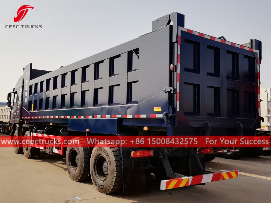 依维柯8x4自卸车