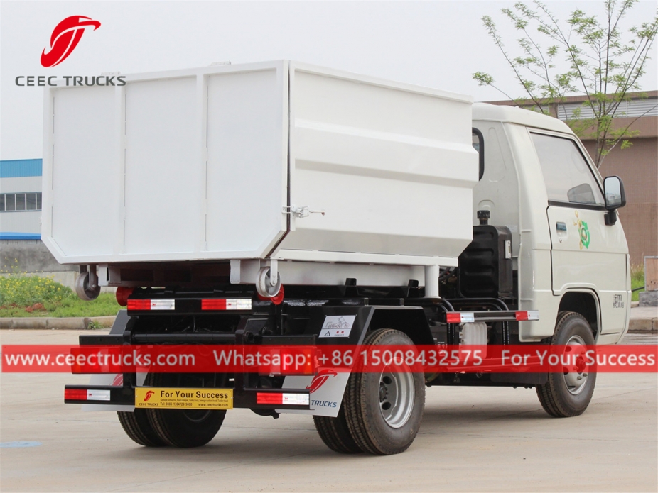 2立方米福田牌钩臂式垃圾车