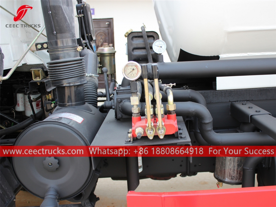 10000升吸污车 东风