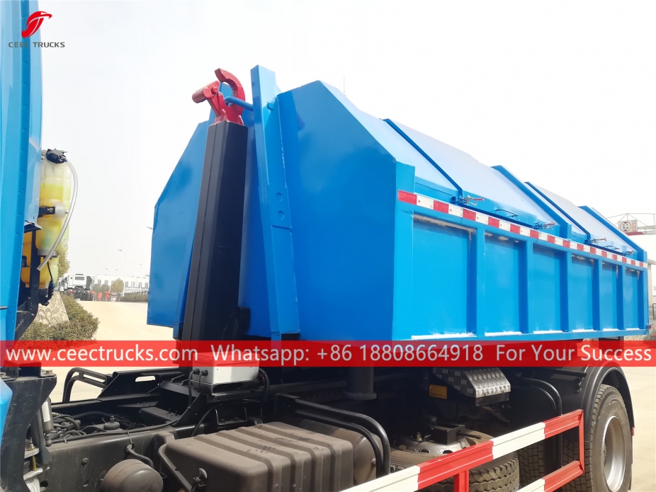 8立方米钩臂式垃圾车 福田