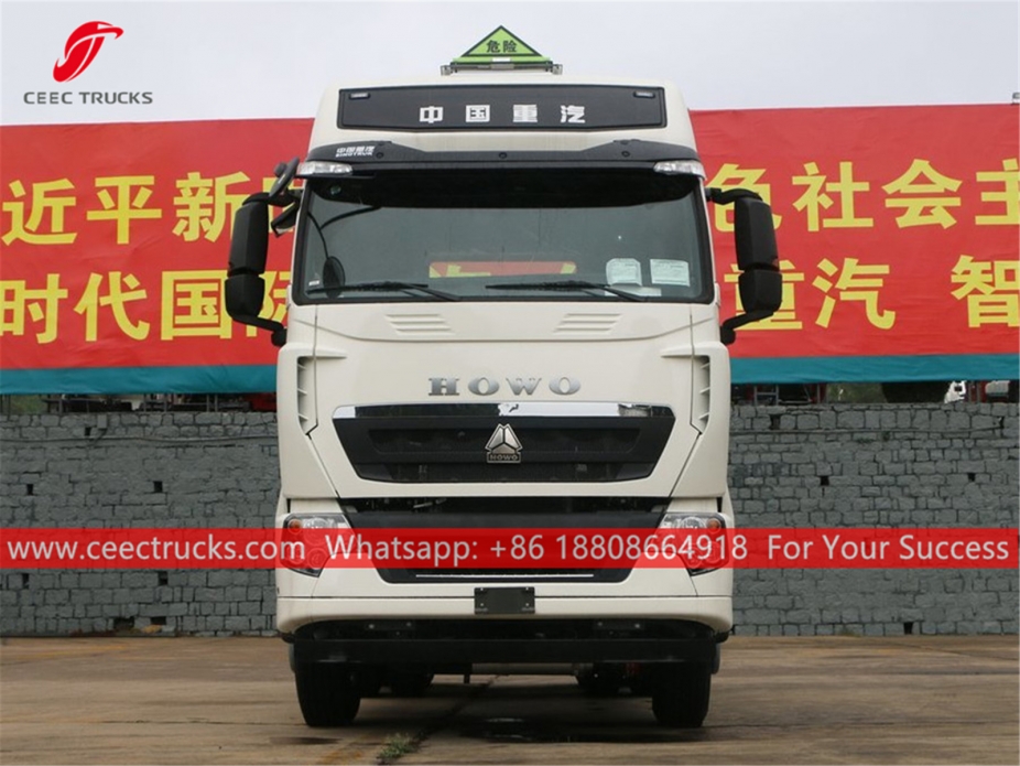 豪沃6x4牵引车