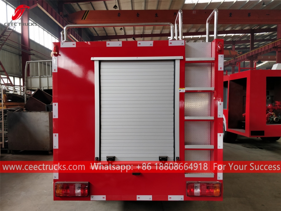 福田1500升消防车