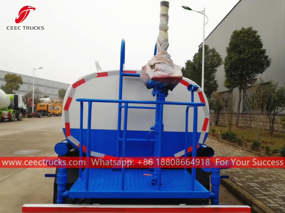 东风4立方米水运车