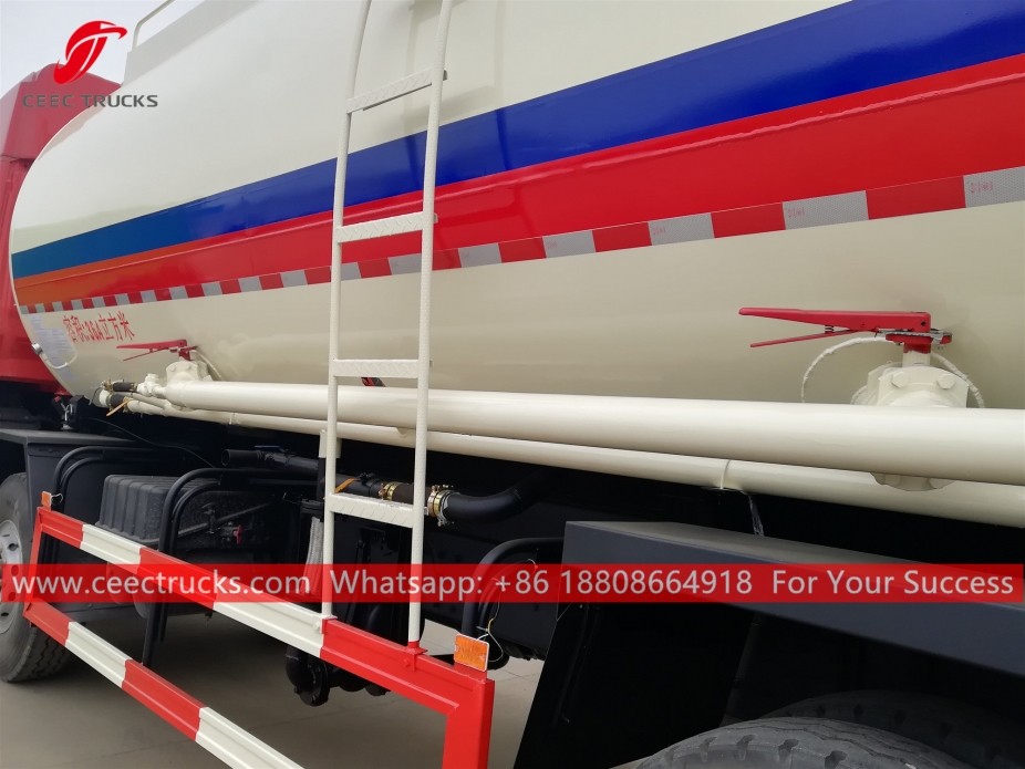 8x4ç²æ«è¿è¾è½¦ä¾ç»´æ¯
