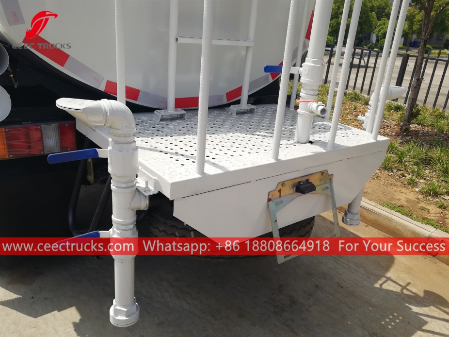 五十铃ELF洒水车