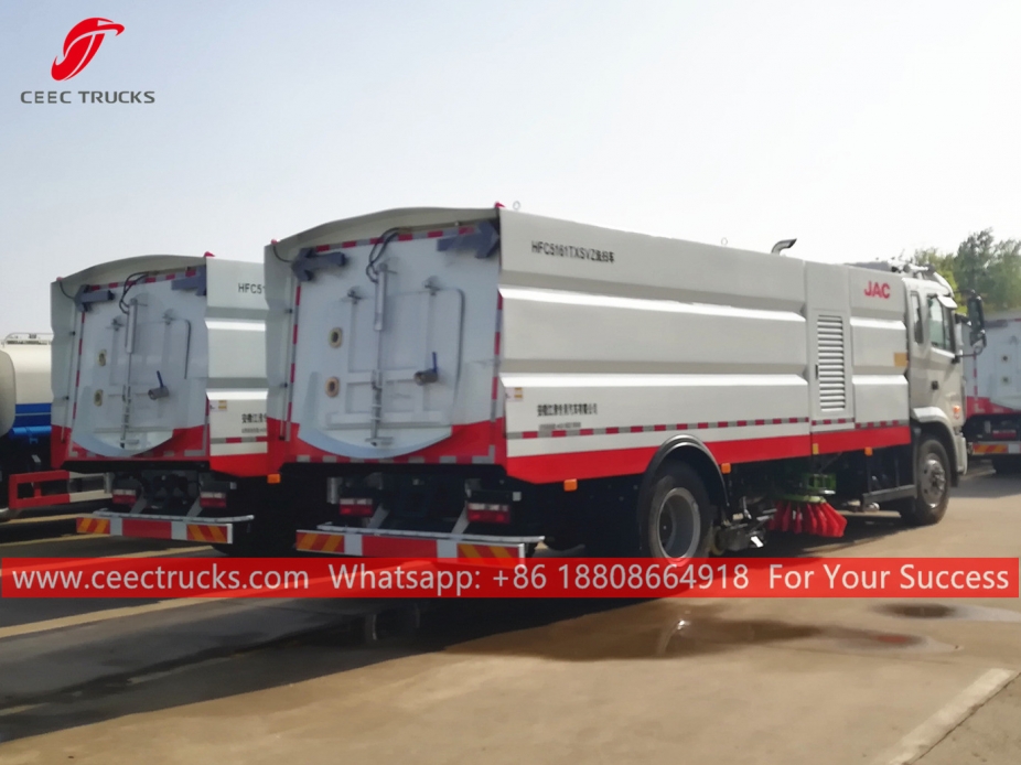 江淮道路清扫冲洗车