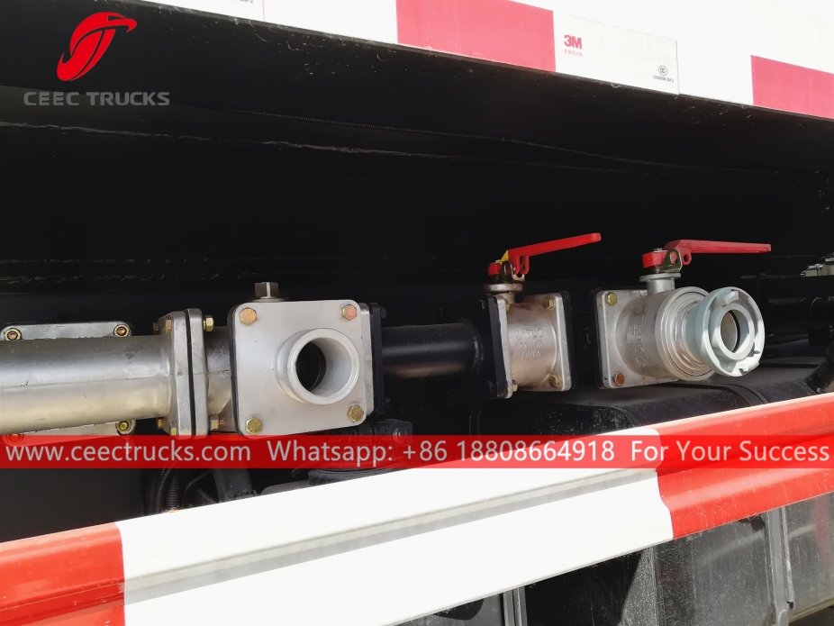 7立方米东风洒水车