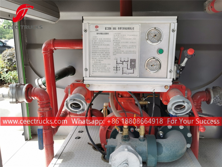 东风4立方米洒水车