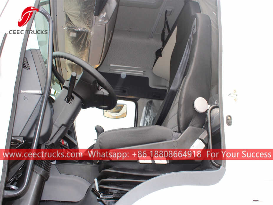 五十铃GIGA牵引车头