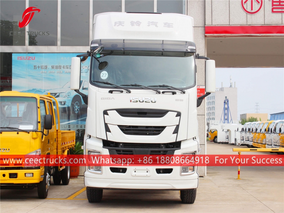 五十铃GIGA牵引车头