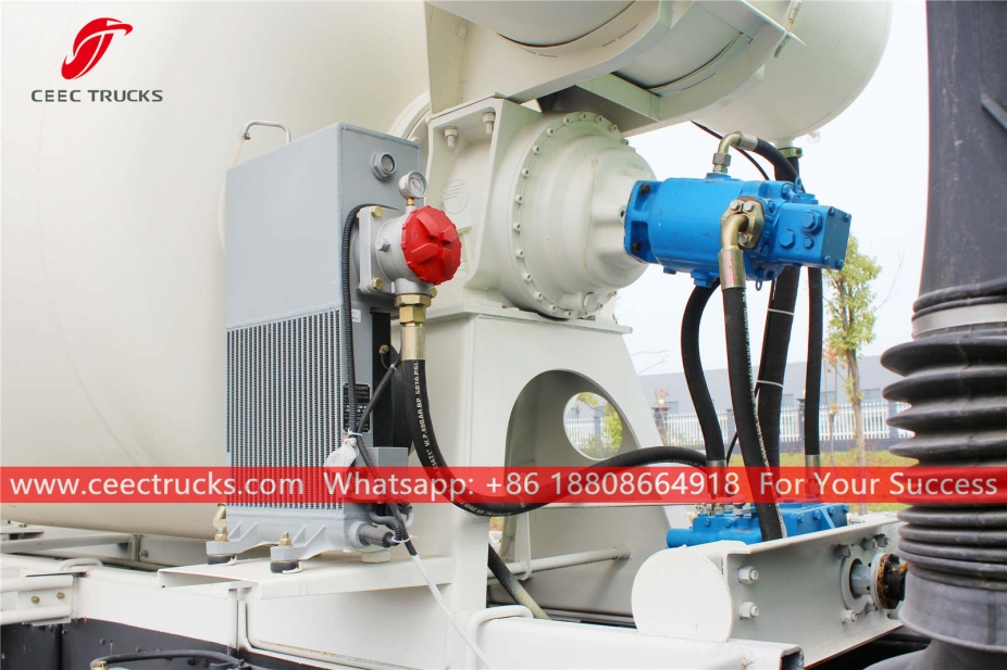 五十铃10立方米水泥搅拌车