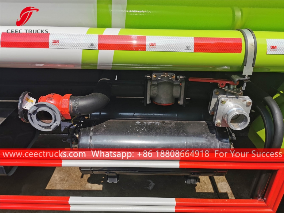 东风5立方米洒水车