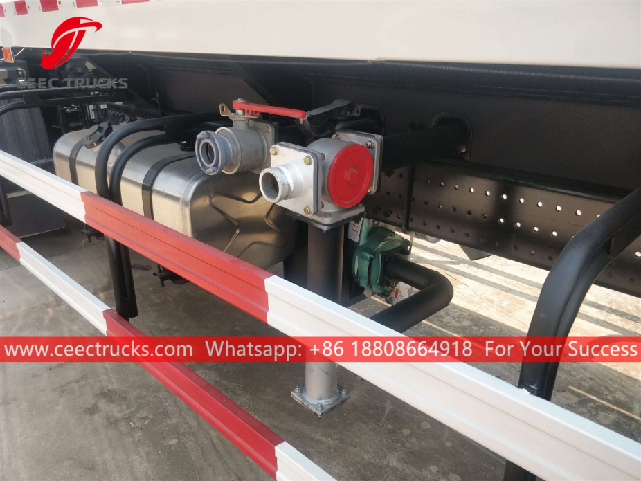 福田10立方米洒水车