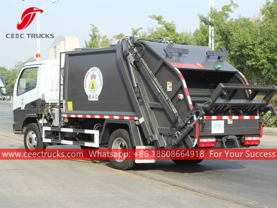 冈比亚6立方米压缩式垃圾车