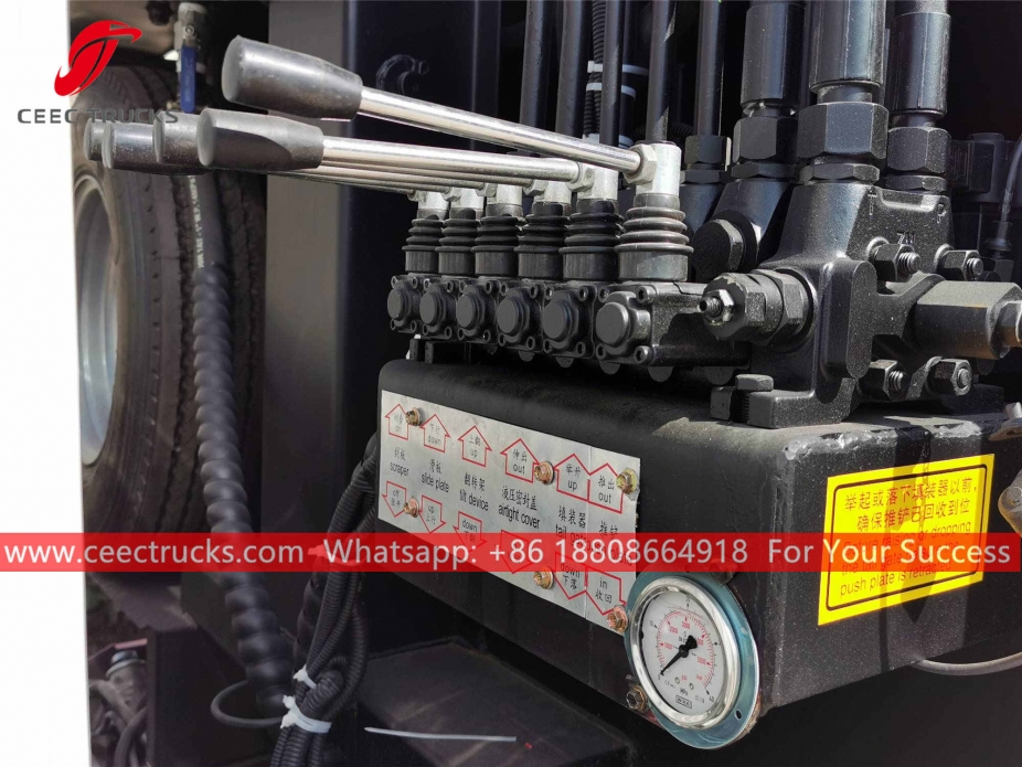 五十铃6立方米垃圾压缩车