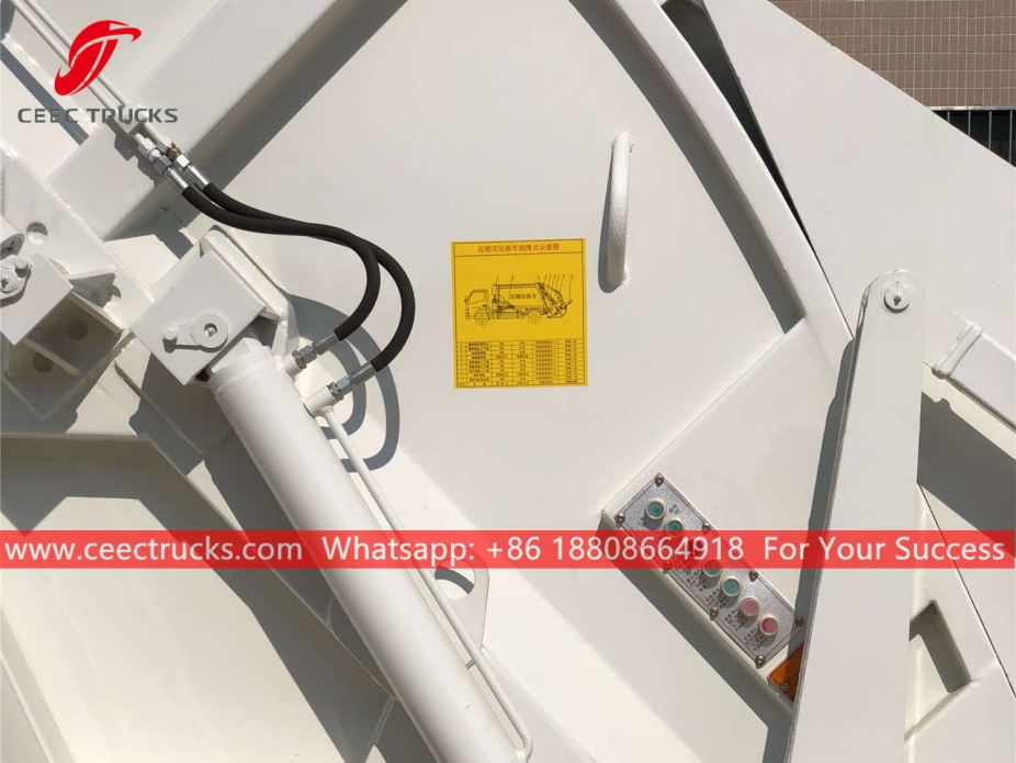 五十铃12立方米垃圾压缩车