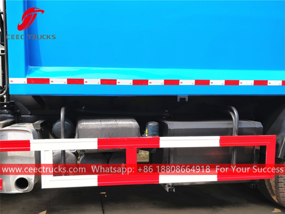 五十铃GIGA垃圾压缩车