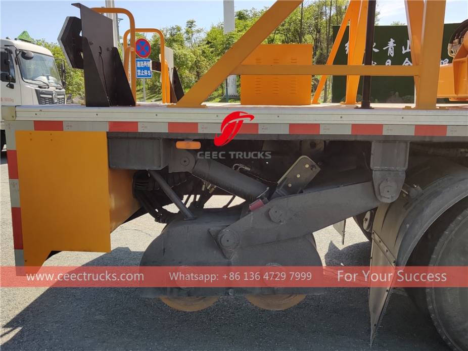 豪沃18米桥梁检测车