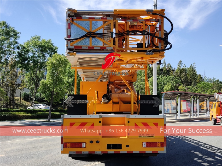 豪沃18米桥梁检测车