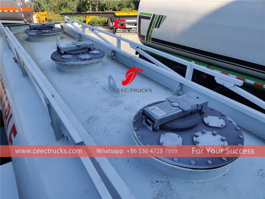 东风8000升加油车